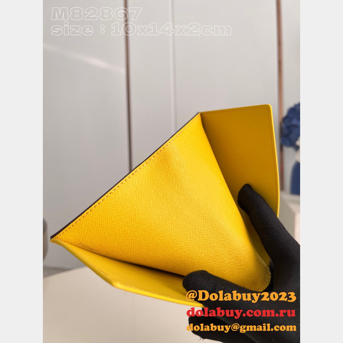 Passport Cover Louis Vuitton M82867 Travel Replica Bag