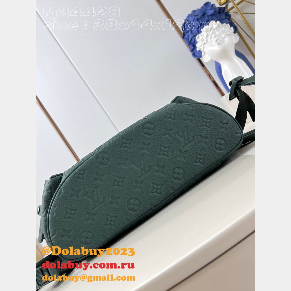 Christopher Green Taurillon MM24428 Men Replicas Louis Vuitton Bag