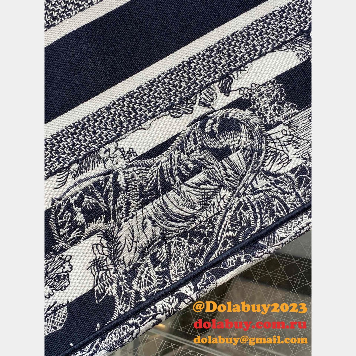 Best CD Book Tote Black New 2022