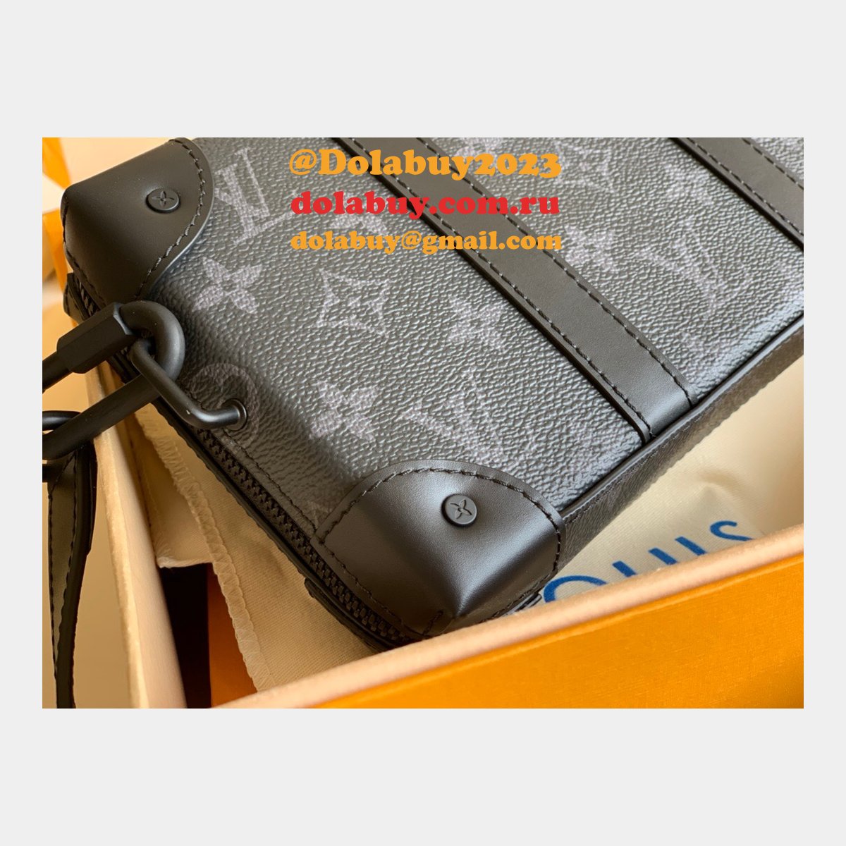 Louis Vuitton Replica Taiga Leather M45671 Wallets