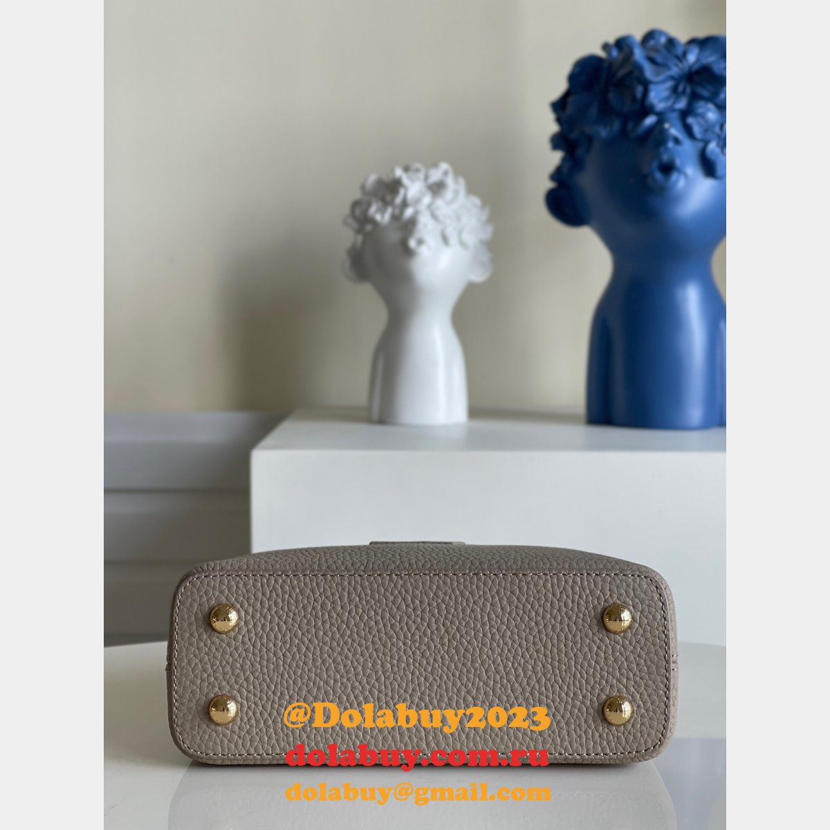 Designer 1:1 Replica Louis Vuitton Capucines M92822 Bags For Sale