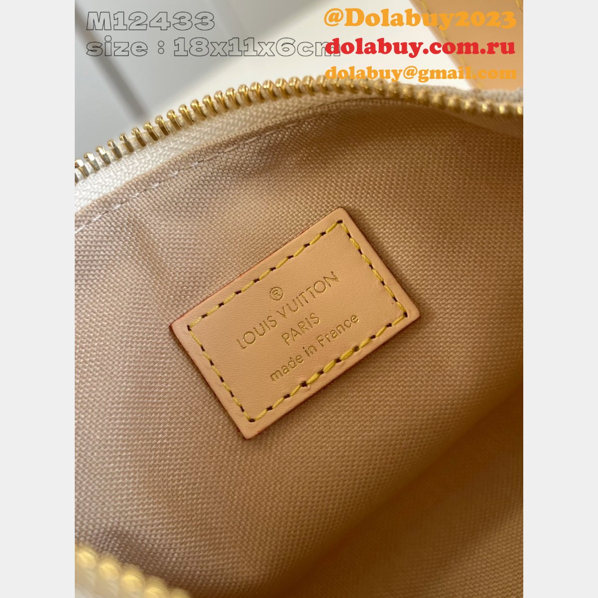 UK Louis Vuitton Hills Pochette Fashion M12433 Fake Handbags