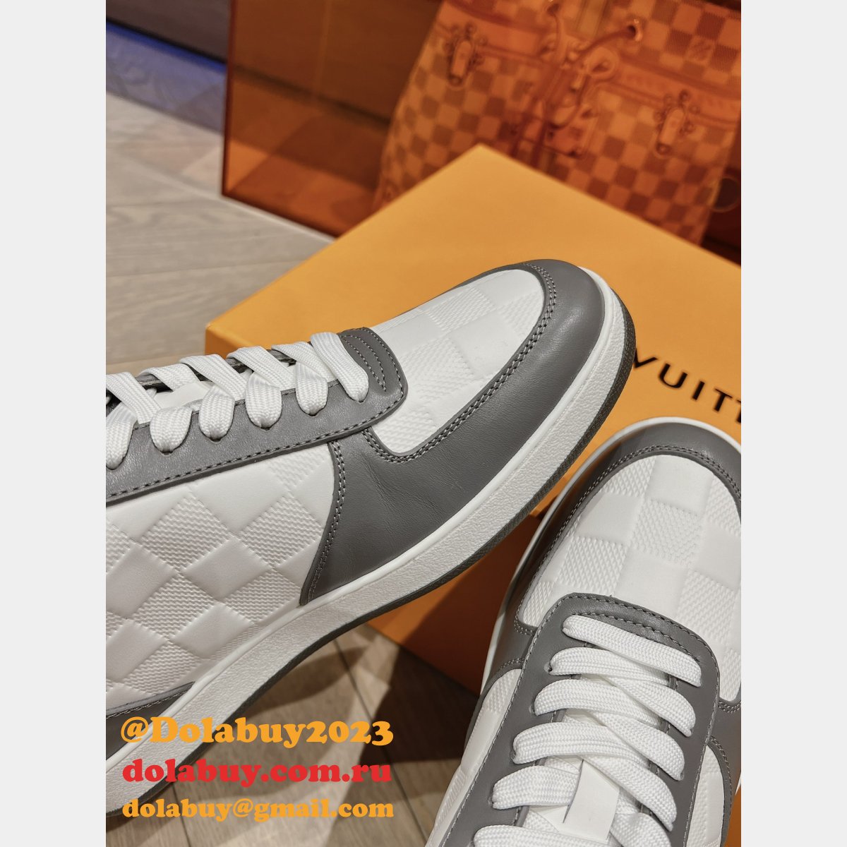 Luxury LOUIS VUITTON Rivoli Sneaker Fashion