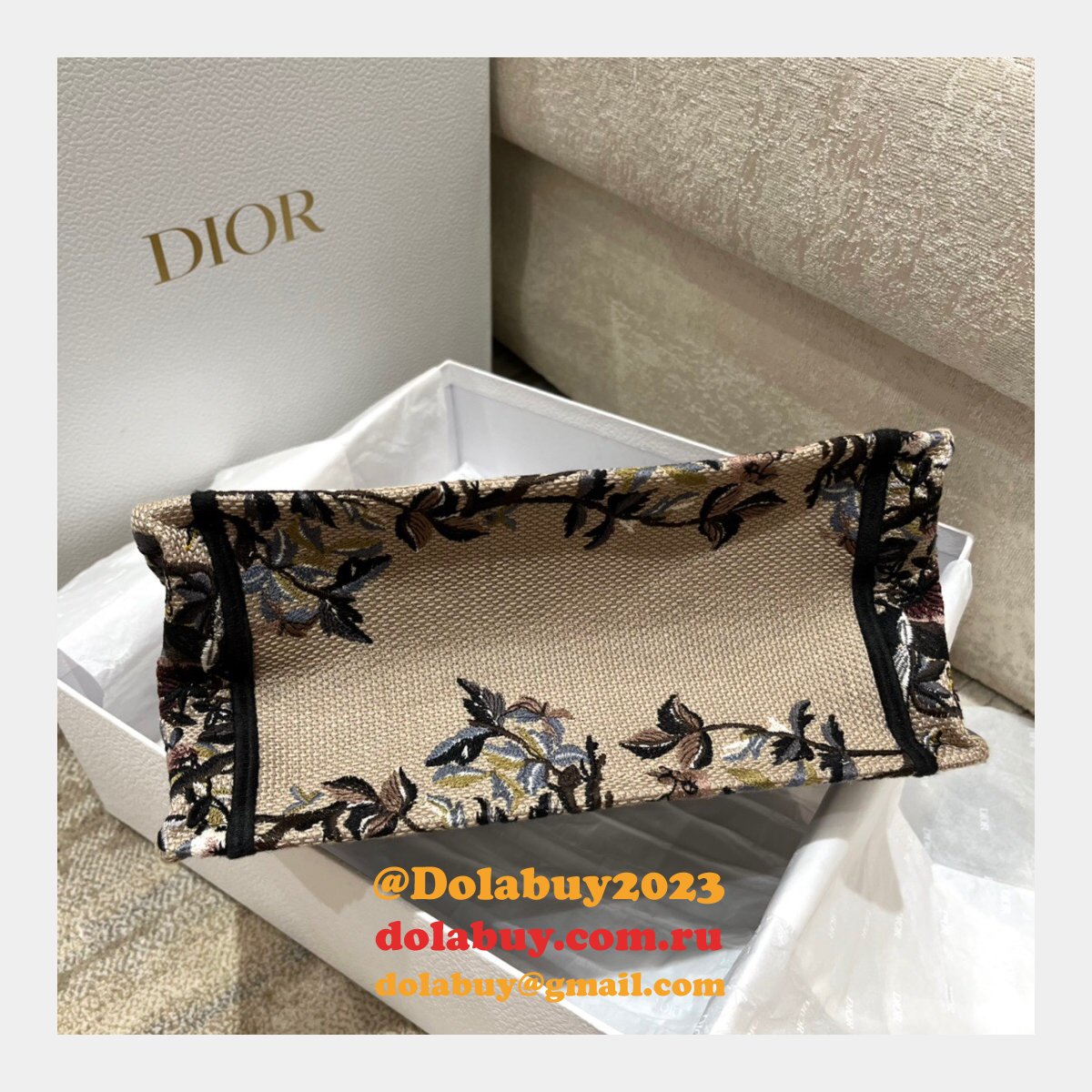 2022 High Quality CD Book Tote 26.5/36CM Replicas Bags