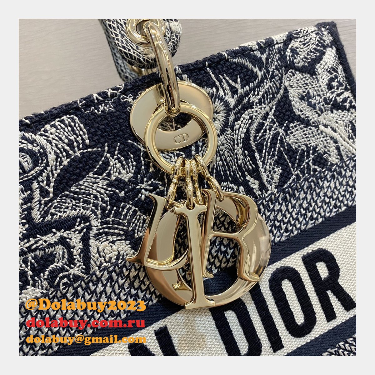 UK 1:1 Mirror High Quality Replica Lady Dior 32cm Bag