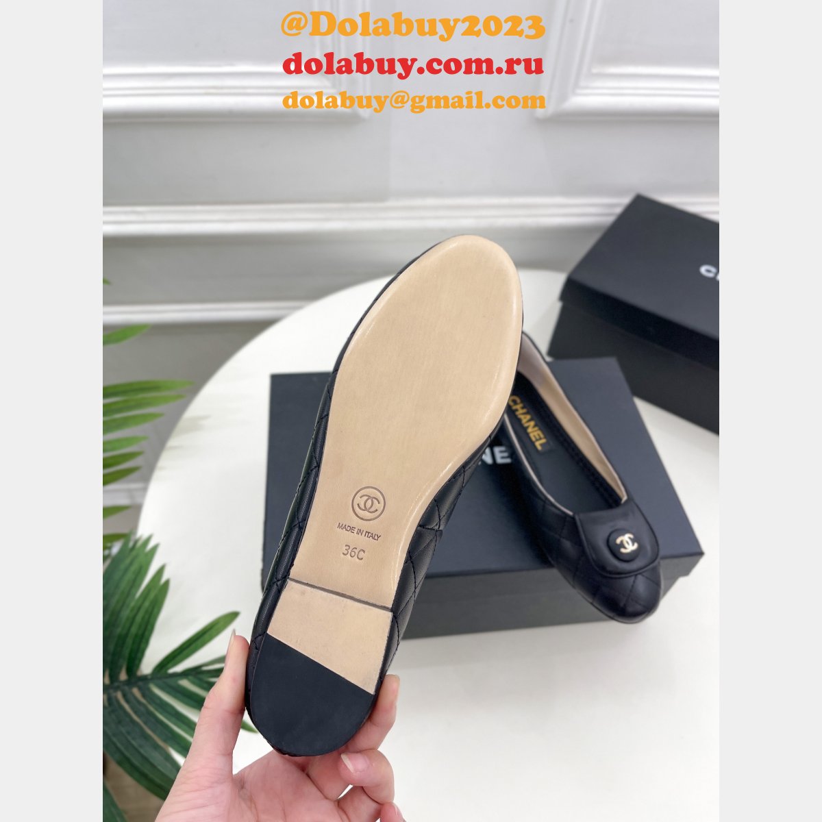 International Seller Designer Replica Ribbed Flat Shoes From China
