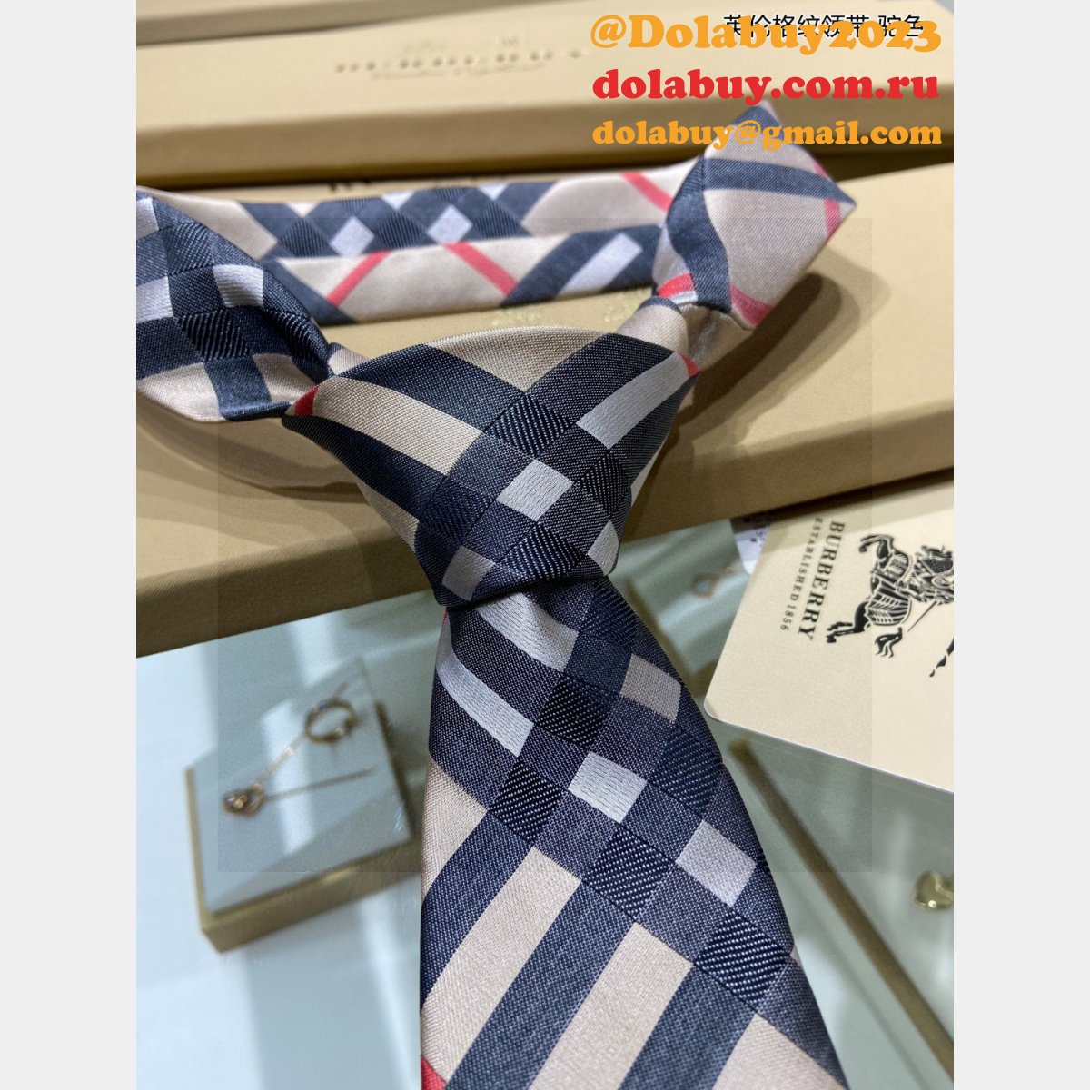 Fashion Burberry Vintage Rune pattern tie