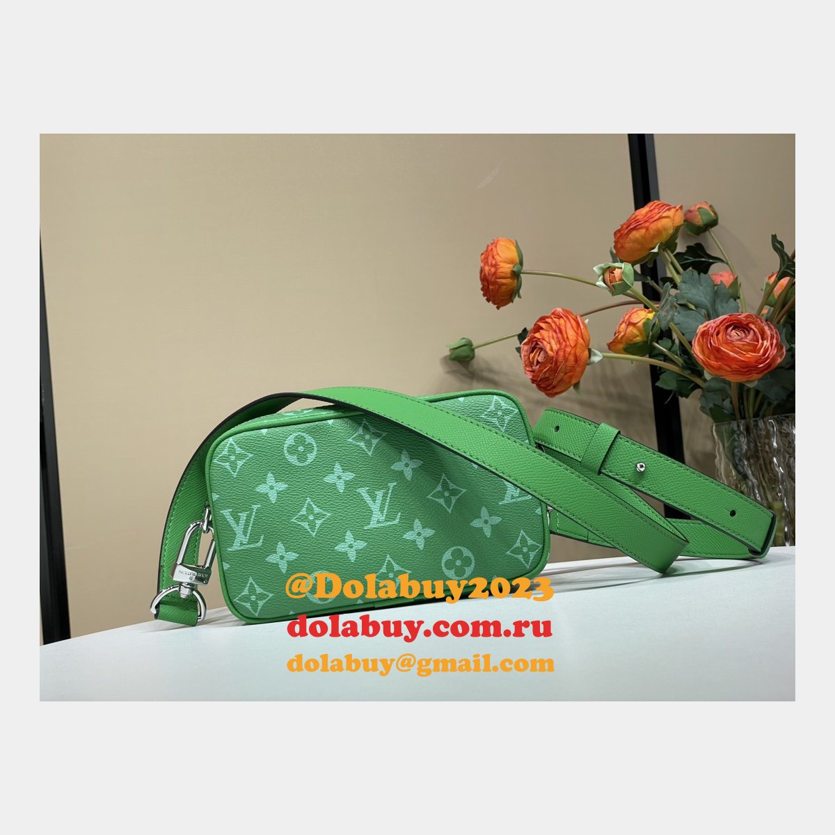 Alpha Wearable Wallet Taigarama M30997 Knockoff Louis Vuitton Bag