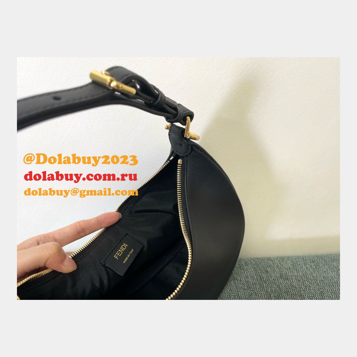 Best Fendi Fendigraphy leather shoulder hobo bag