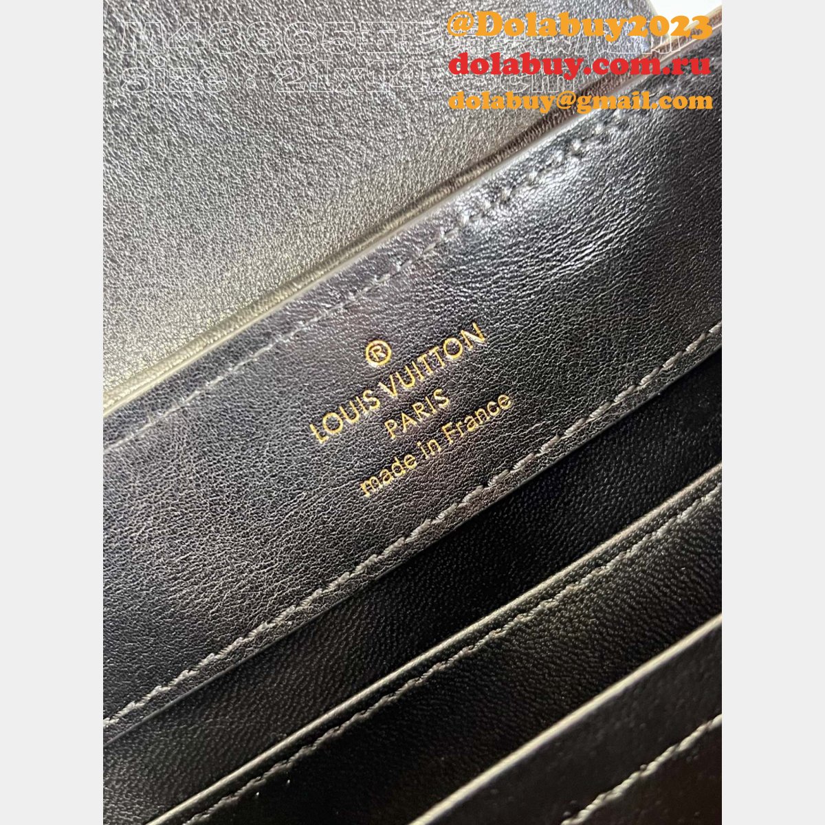 Fashion M48865/M22270 The Capucines Louis Vuitton Replica Bag