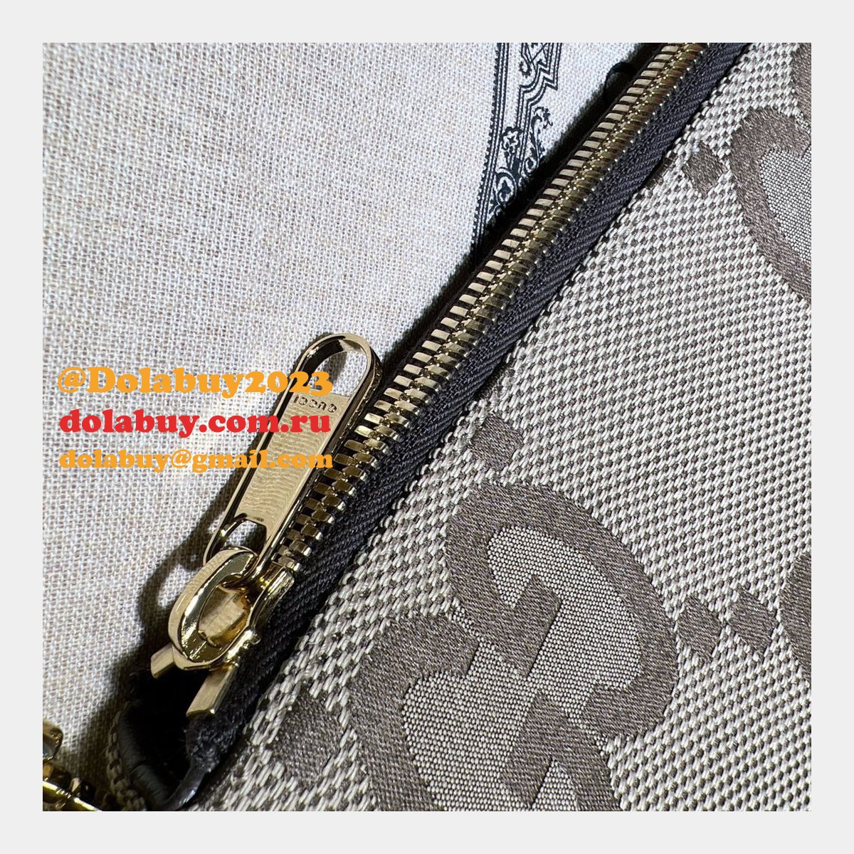 The highest quality fake gucci 699130 Jumbo GG messenger bag
