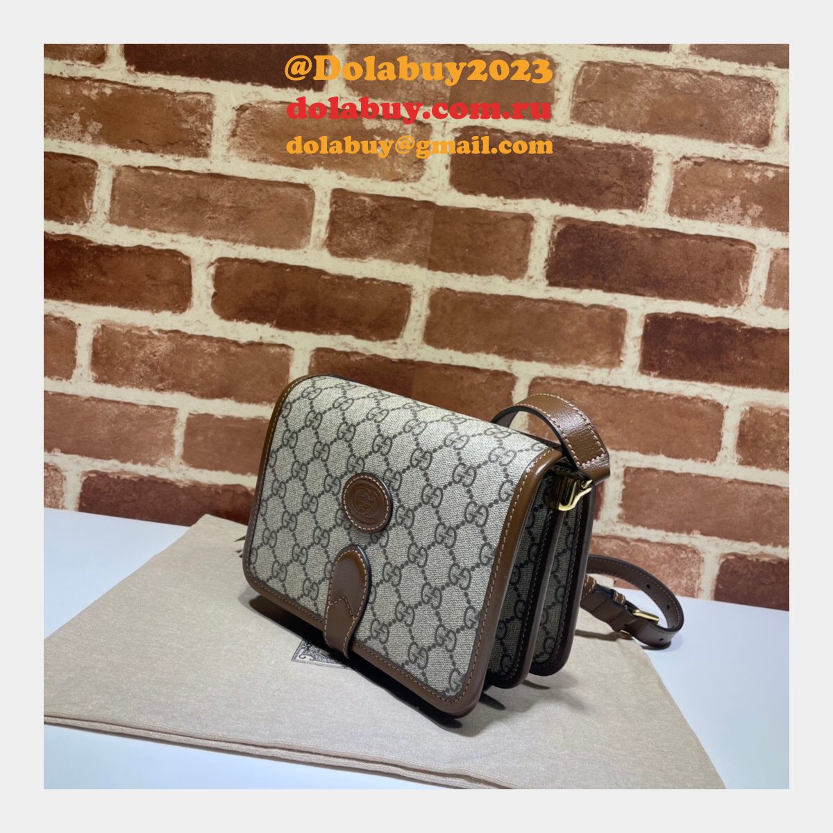 designer fake G*u*i 671620 shoulder bag with interlocking g in gg supreme