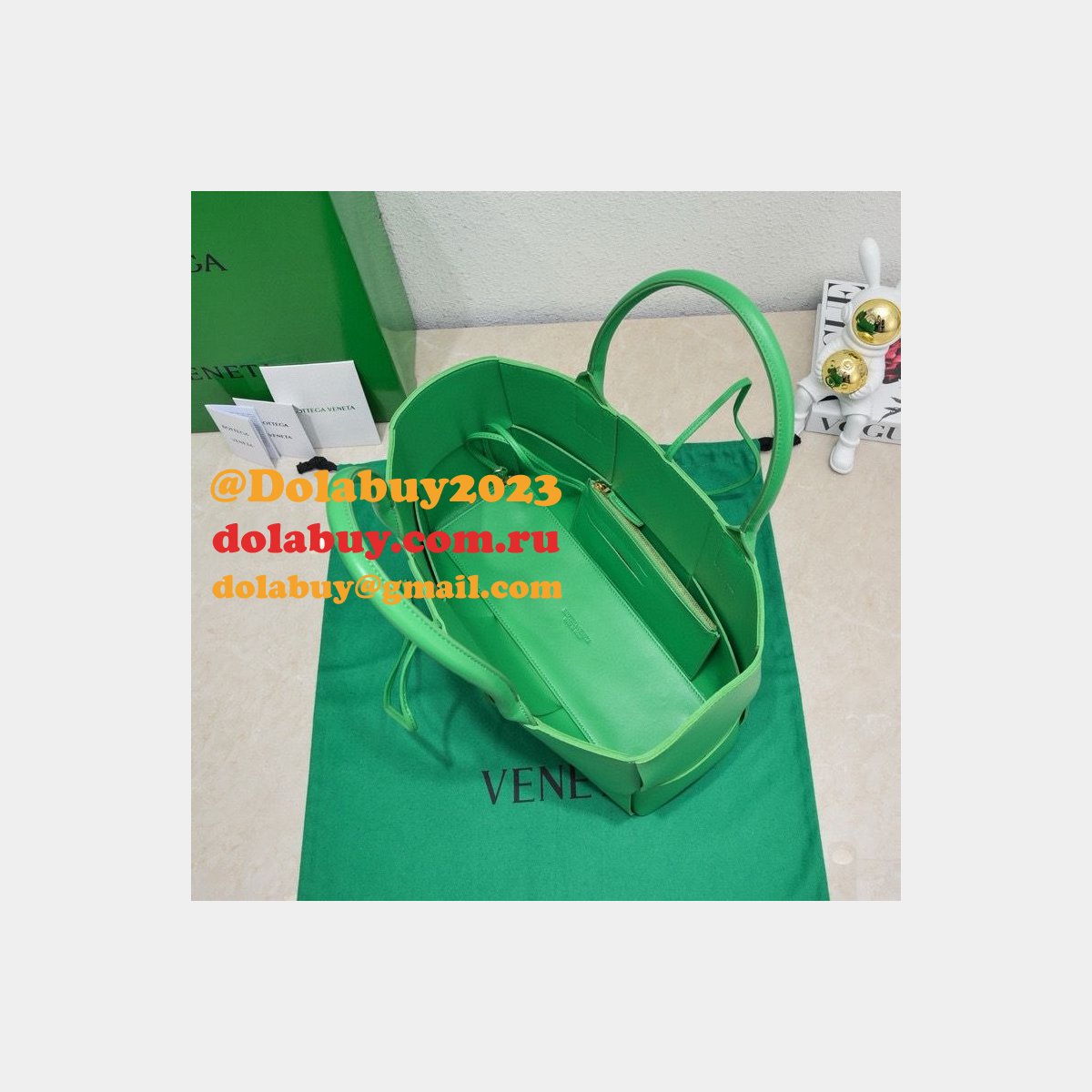 Luxury BOTTEGA VENETA Medium Arco Tote Bag 36CM