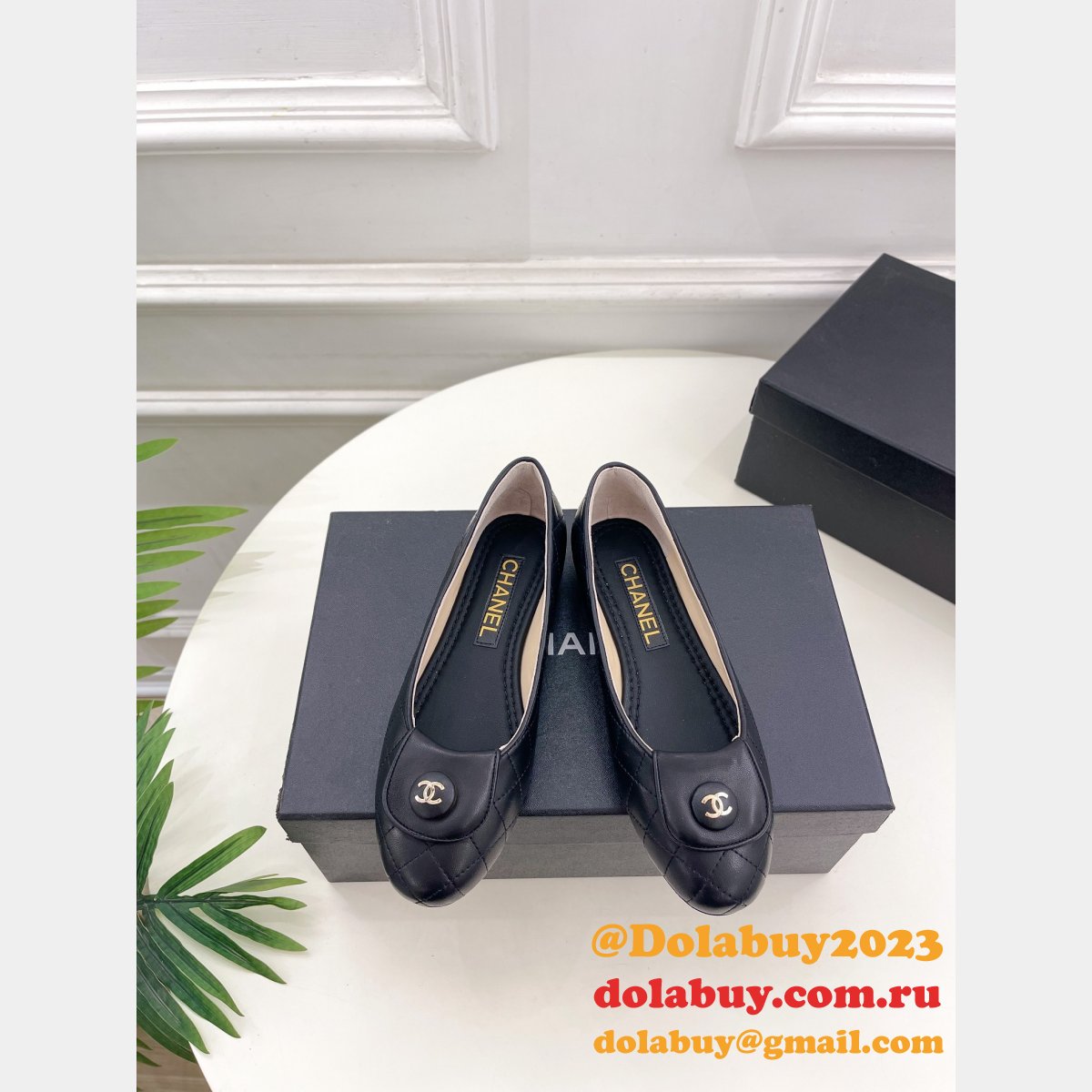 International Seller Designer Replica Ribbed Flat Shoes From China