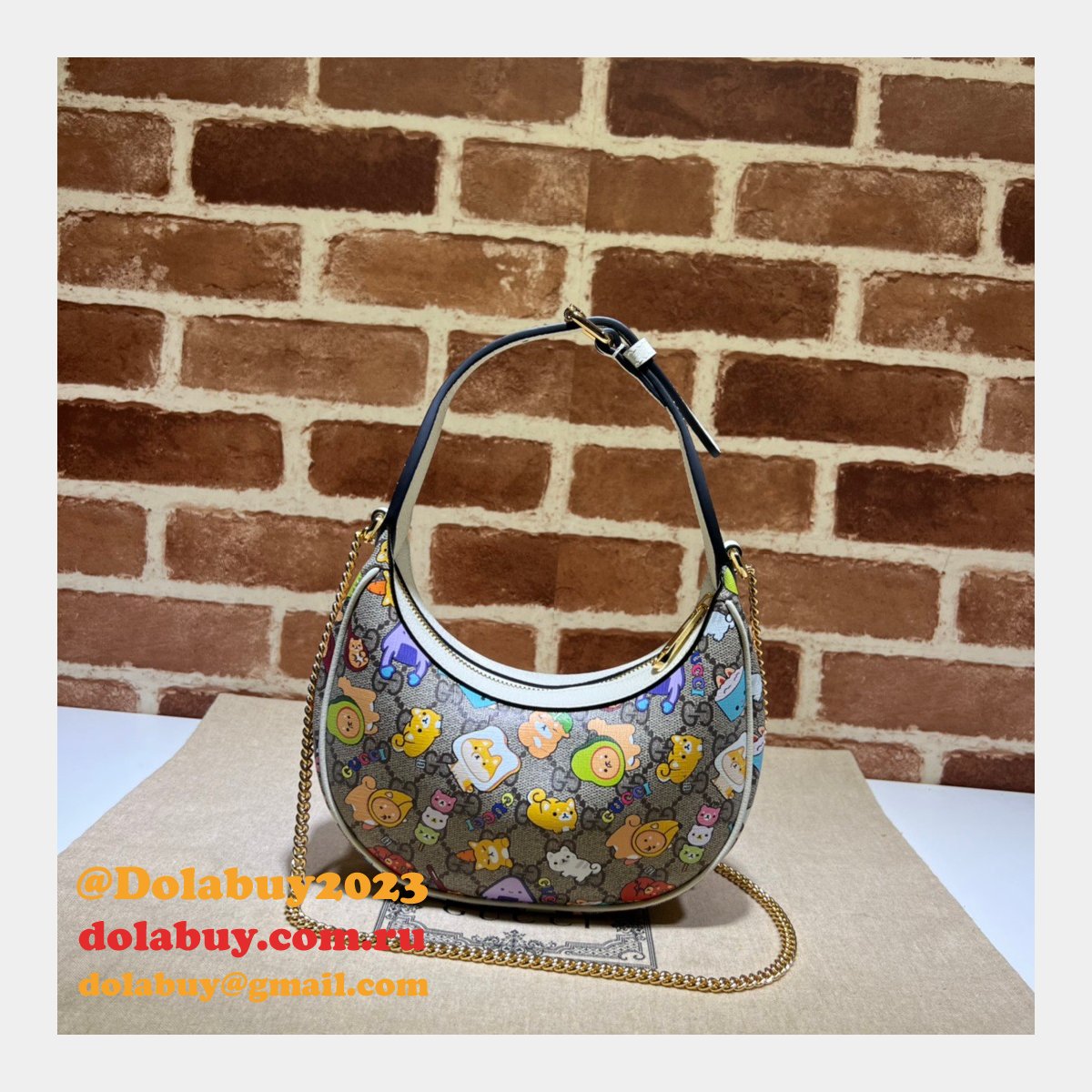Perfect Gucci Knockoff Half-moon-shaped 726843 Interlocking G bag
