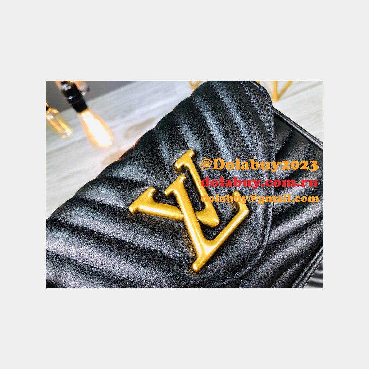 Louis Vuitton Replica M56461/M57864 New Wave Multi Pochette Leather Crossbody