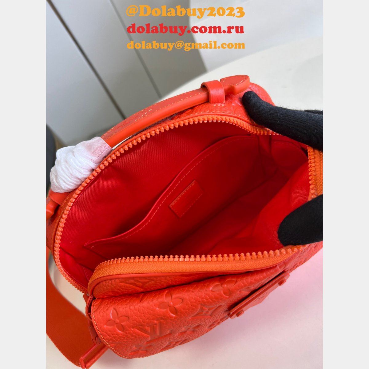 UK Louis Vuitton Replica M20904 S Lock Messenger Bags