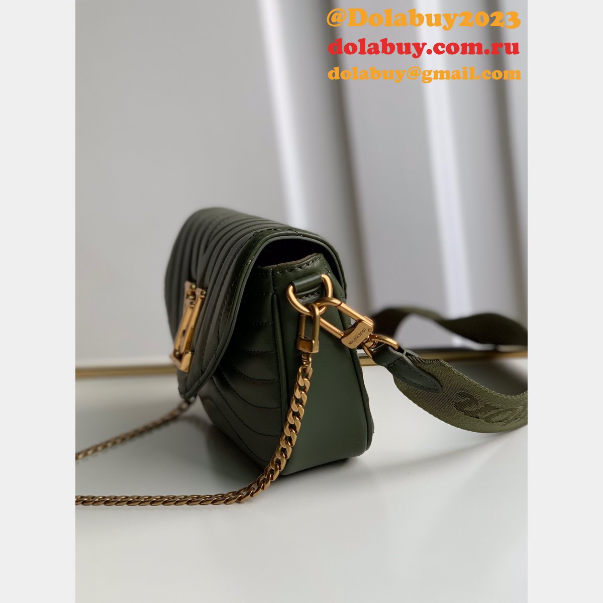 Louis Vuitton Replica M56461/M57864 New Wave Multi Pochette Leather Crossbody