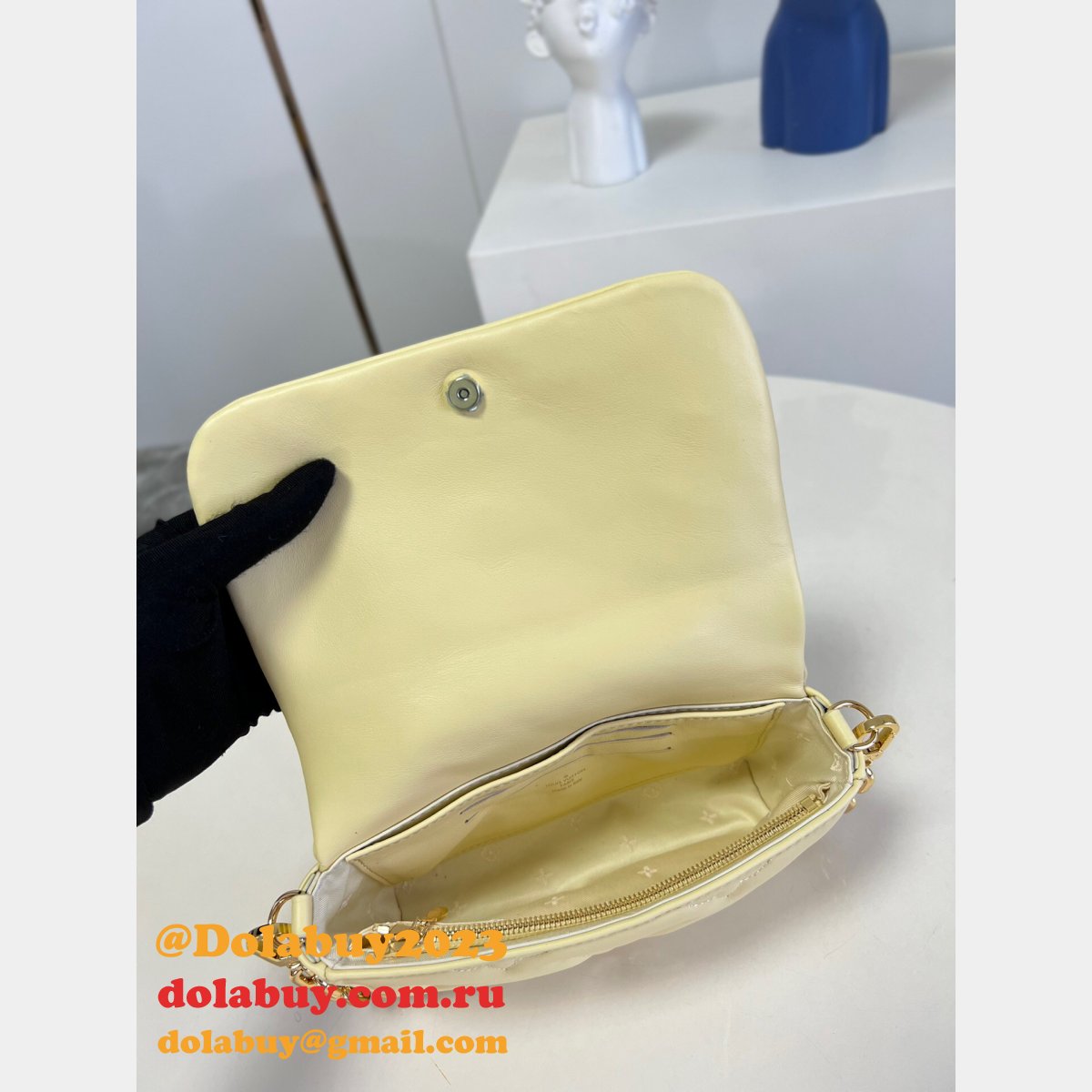 Buy Replica Louis Vuitton M81398/M81399/M81400 Wallet Luxury Strap Bubblegram