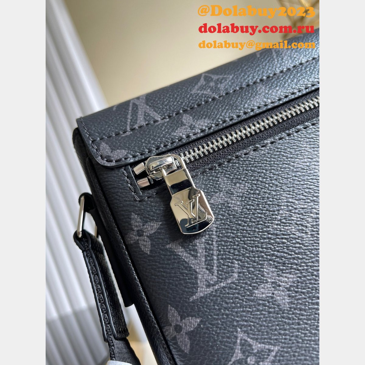 UK Louis Vuitton New Messenger M30746/M30745 K45 Black/Blue