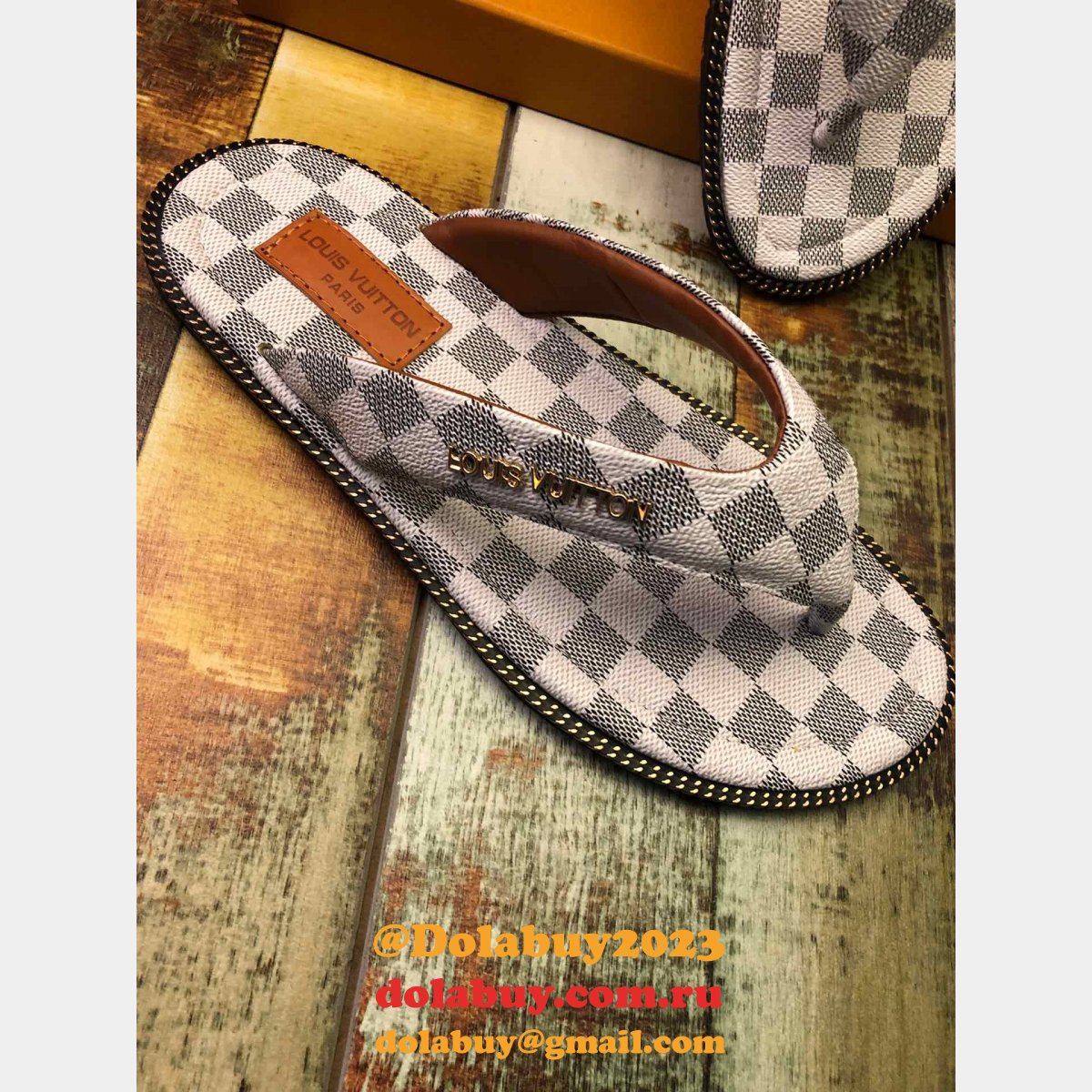 Louis Vuitton Beach Slippers 008