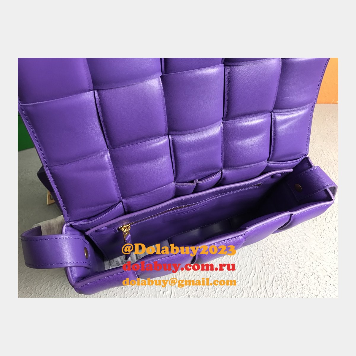 Bottega Veneta Best Replica Maxi Intreccio Cassette Nappa leather shoulder bag