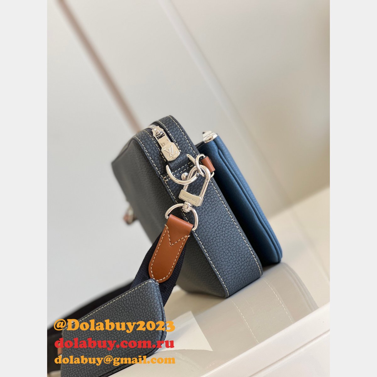 Get the Luxury Louis Vuitton M21544 Trio Messenger Other Replicas Bags