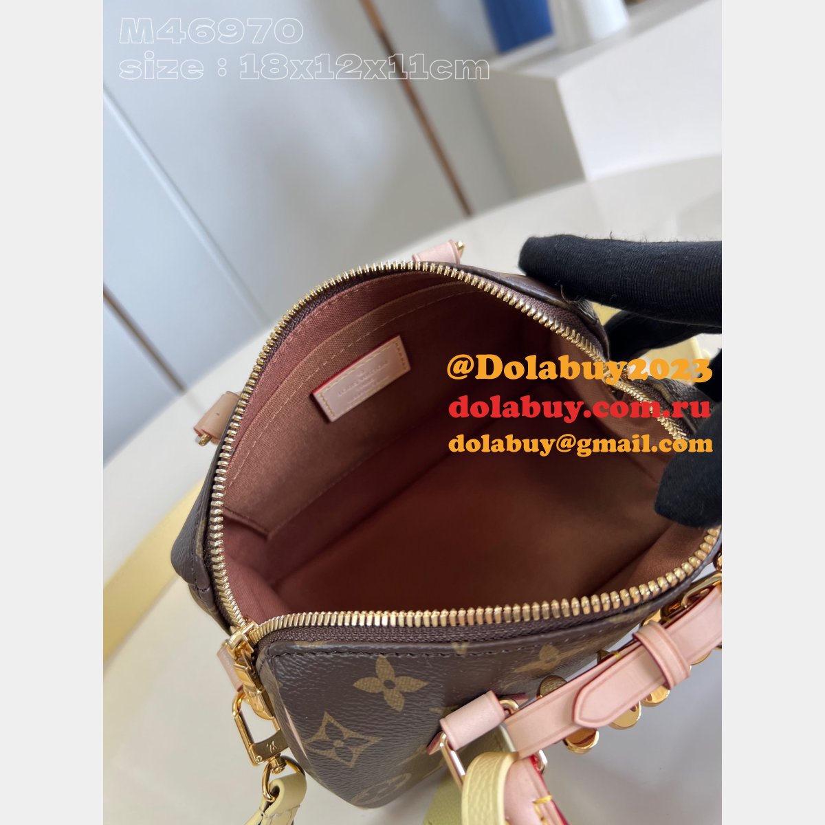 Perfect M46970 Replica LV Speedy Louis Vuitton 7 Star Bag