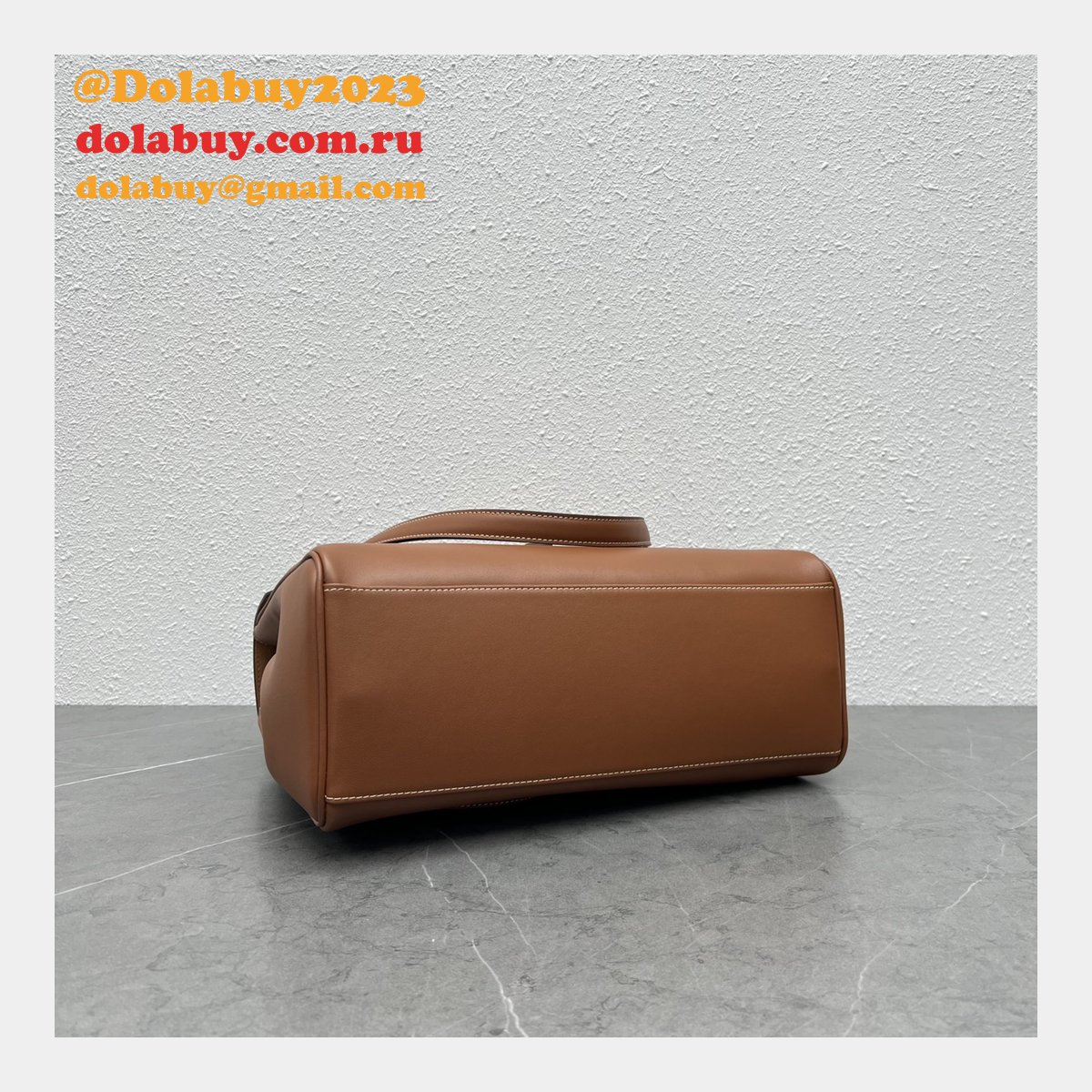 High Quality CELINE SOFT 16 Office patent leather Medium
