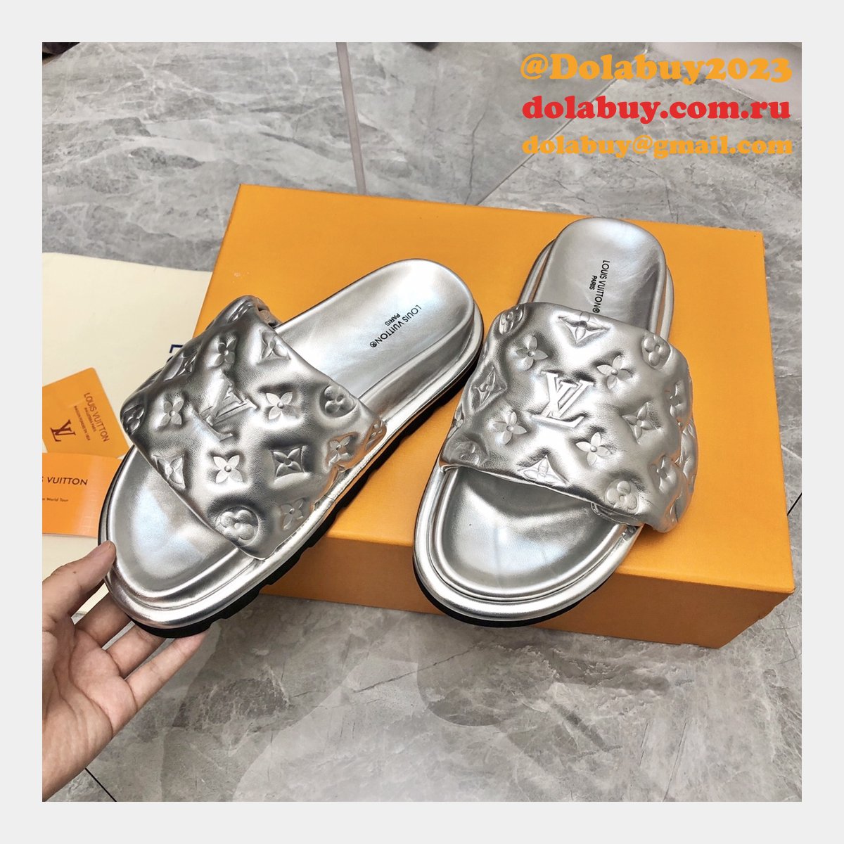 Perfect Louis Vuitton Pool Pillow Flat Comfort Mule Fake Shoes