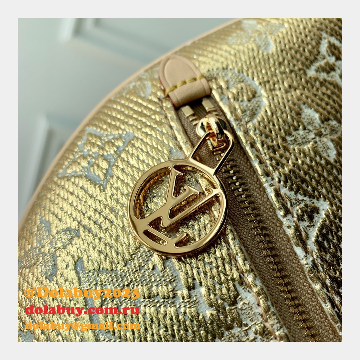 Loop Louis Vuitton Replica M22928 Autres Toiles Monogram Bag