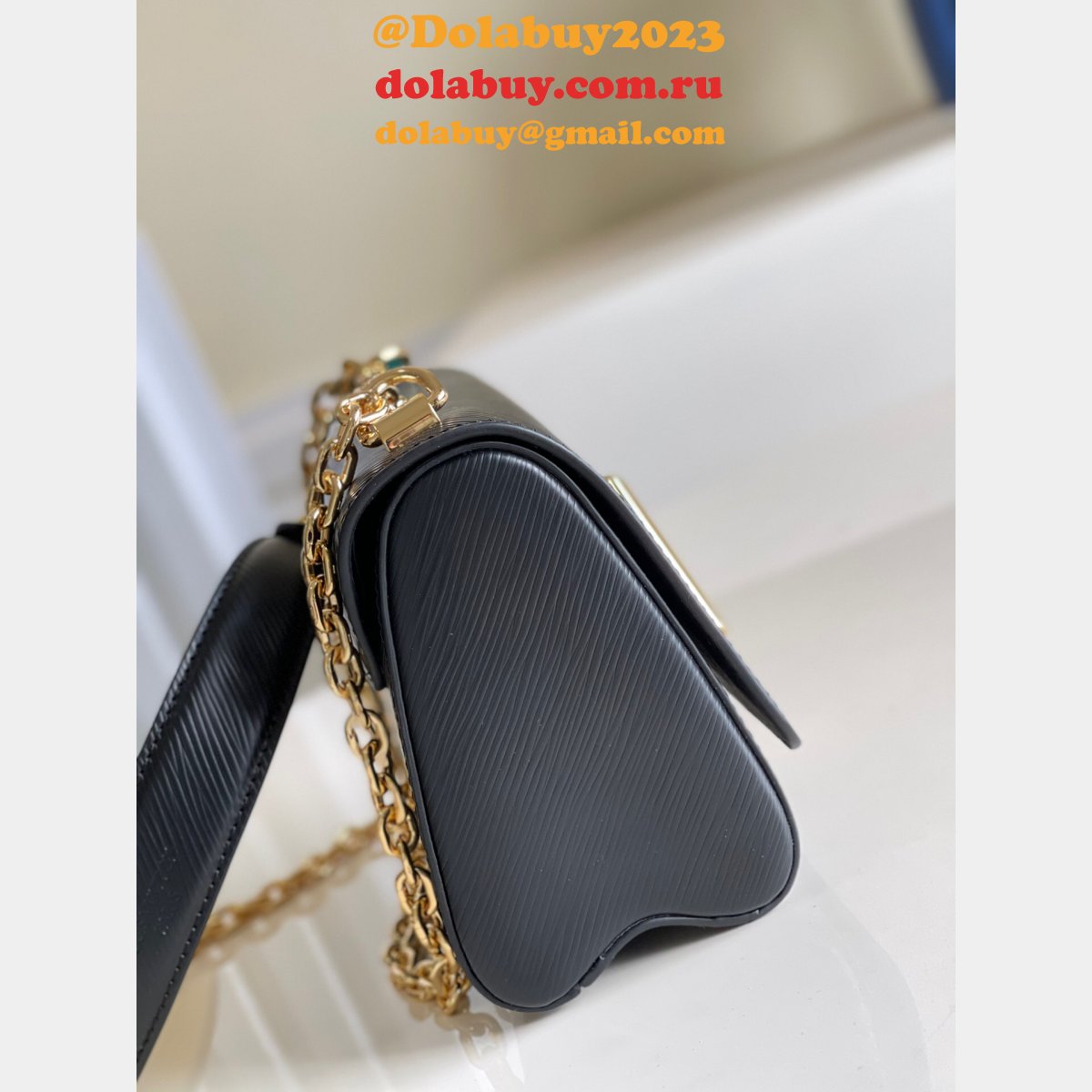 Louis Vuitton Replicas Twist PM Epi Leather M50332 Black/White 7 Star