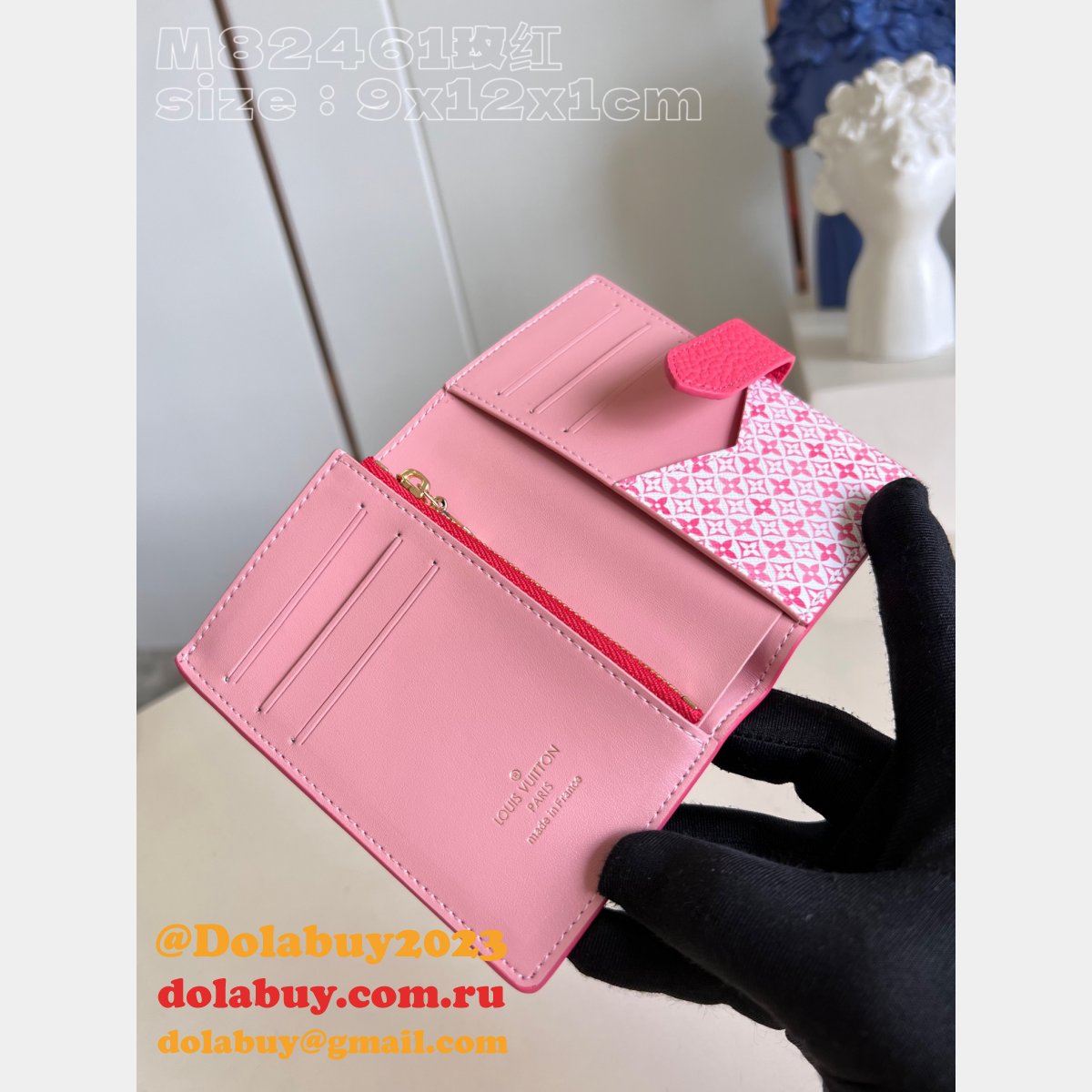 LV M82144/M82198/M82461/M81561 Vertical Compact Wallet Capucines