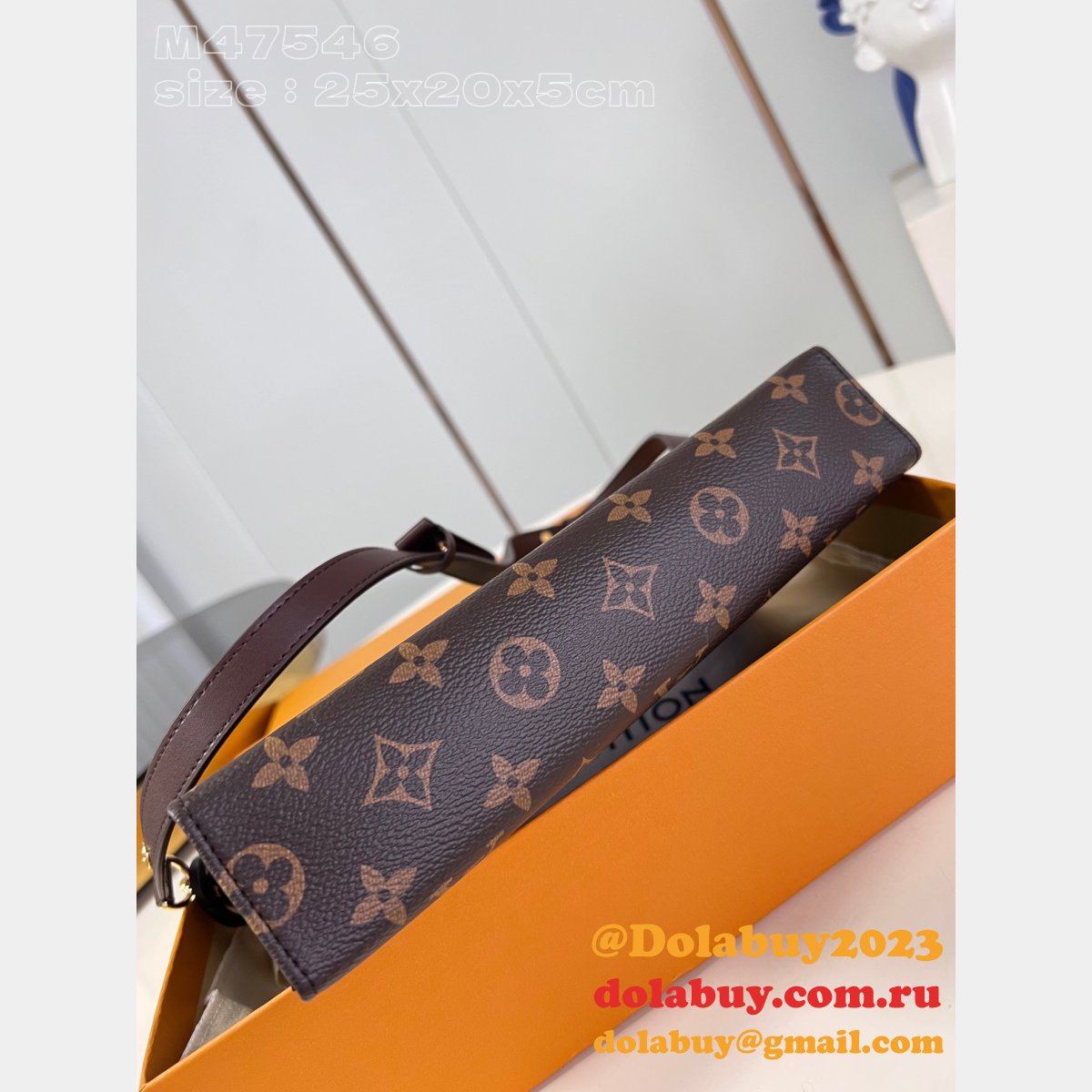 Pochette Voyage M61692 & M47546 Louis Vuitton 1:1 Mirror Replica Bag