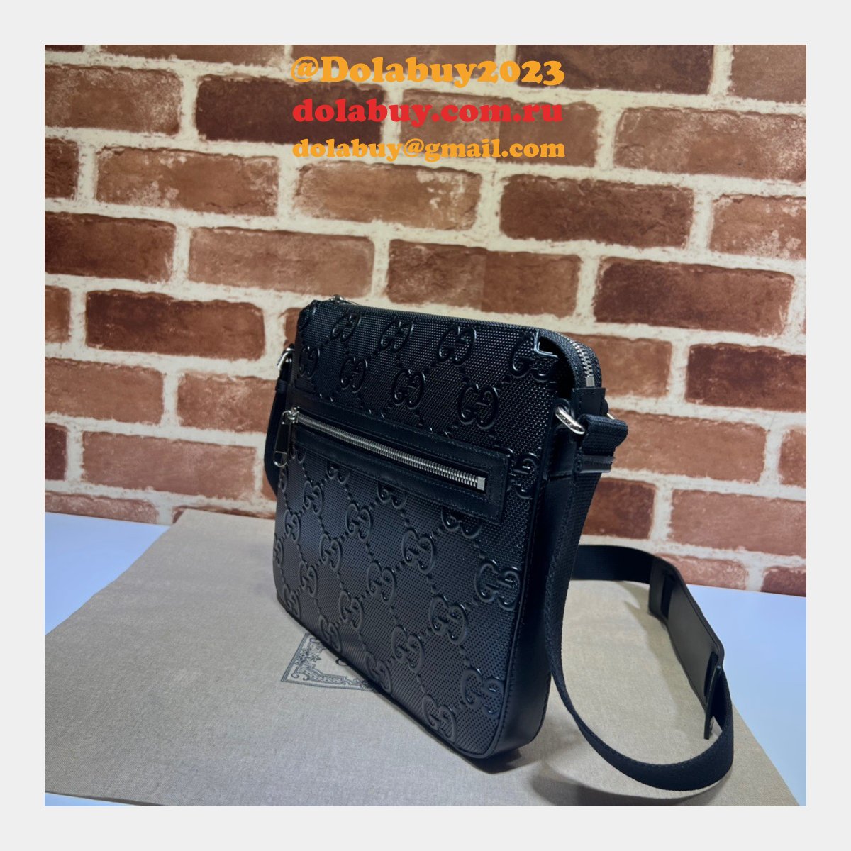 we offer high-quality fake black G*u*i signature messenger 406410 bag