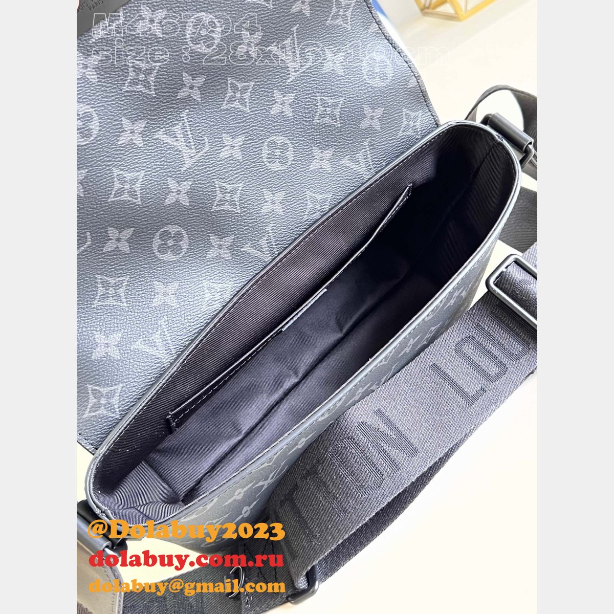 S-Cape Messenger Monogram Eclipse M46794 Louis Vuitton Replicas Bag