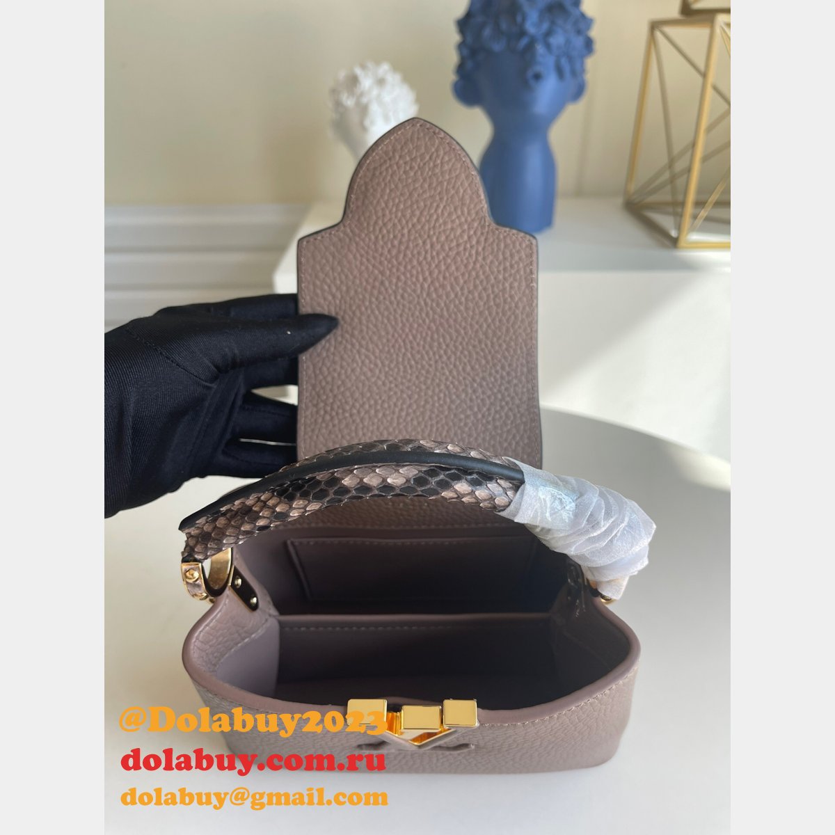 Where To Buy Fake Louis Vuitton Capucines M80007/M80421/M80041 Taurillon Bag