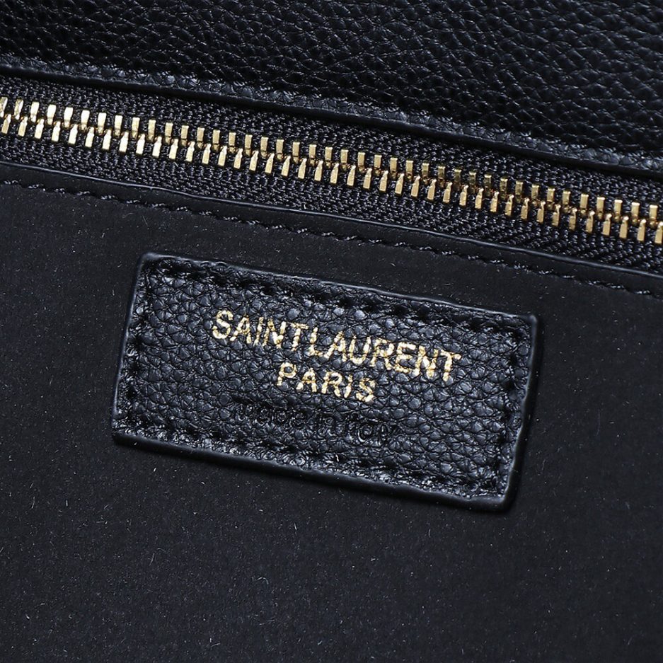 LE 5 A 7 BEA IN GRAINED LEATHER