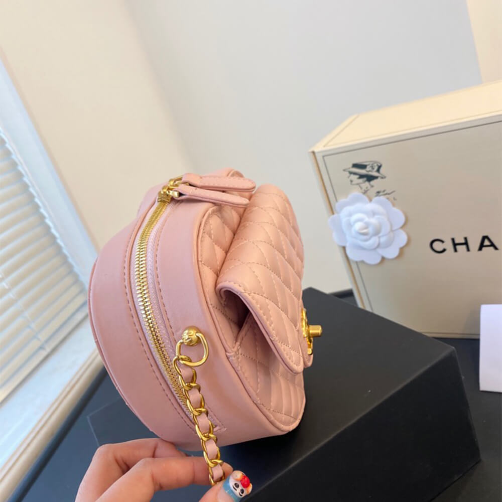 Ch*el 22s heart bag
